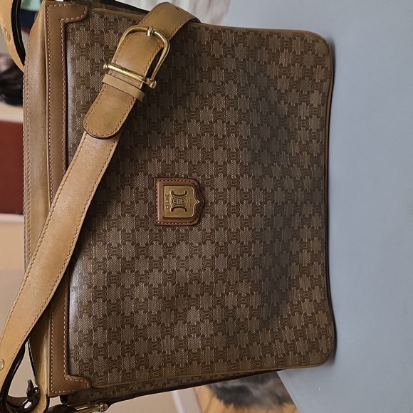 Pre-Own Celine Vintage Brown Patterned Crossbody Bag . - Picture 1 of 7